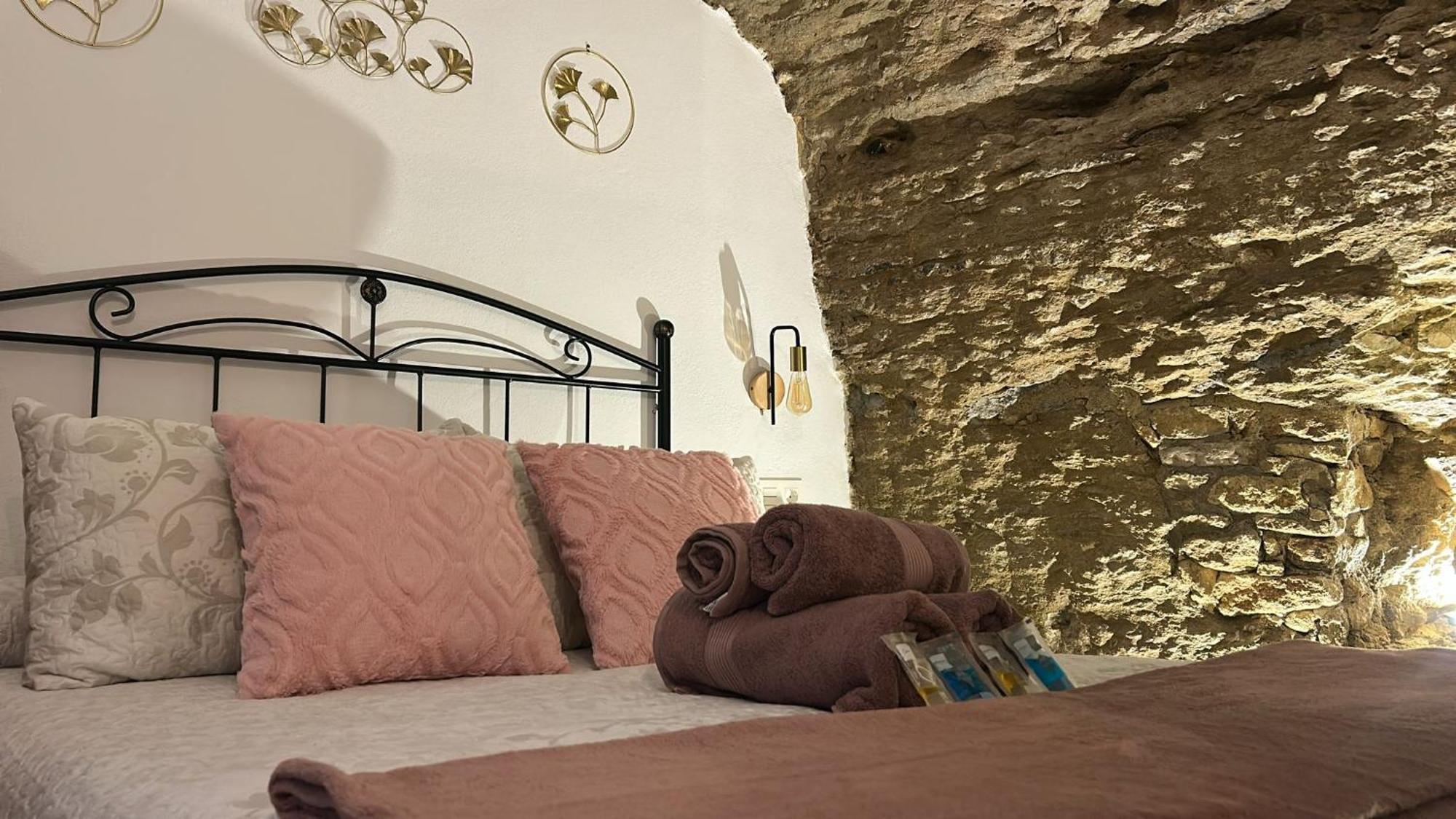 Casa Cueva Sol Y Luna Setenil Setenil De Las Bodegas Eksteriør billede